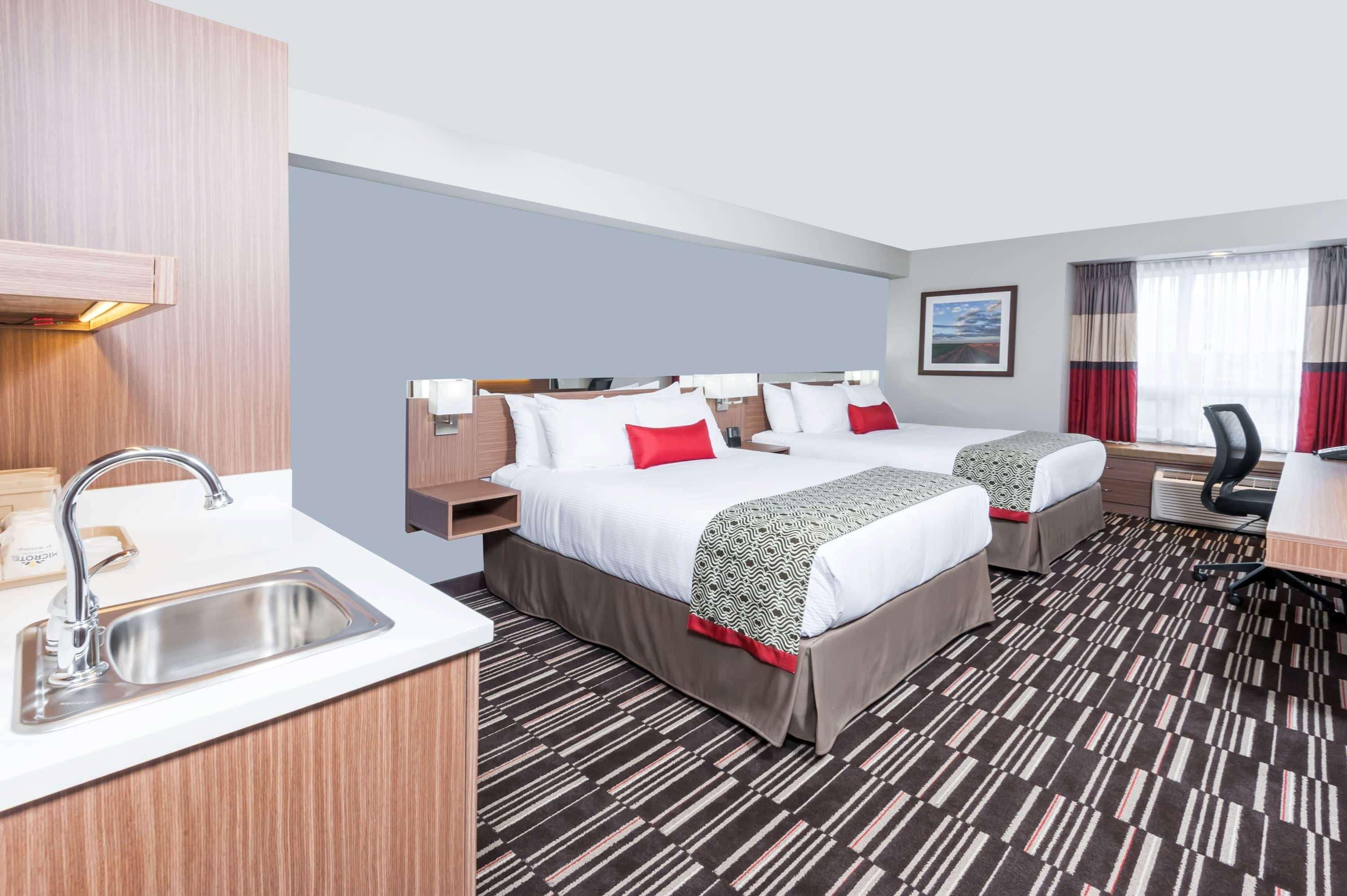 Microtel Inn & Suites By Wyndham Fort Saint John Fort St. John Exterior foto